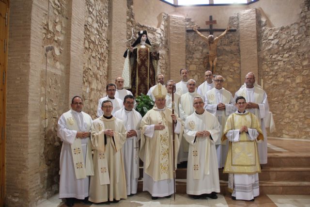 Mons. Lorca preside la clausura del Año Jubilar Teresiano en Caravaca