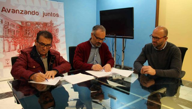 El Ayuntamiento de Caravaca firma un convenio con 'Calzia-Yute de Caravaca' para mejorar la formación para empleo en el sector