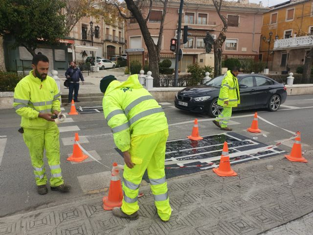 El Ayuntamiento de Caravaca pone en marcha la semana próxima otro plan de renovación de la señalización horizontal de calles y avenidas
