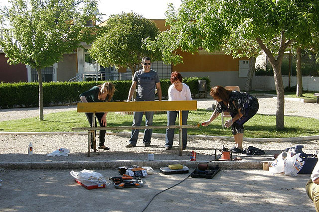 Las mujeres se iniciaron en labores de pintura y fontanería