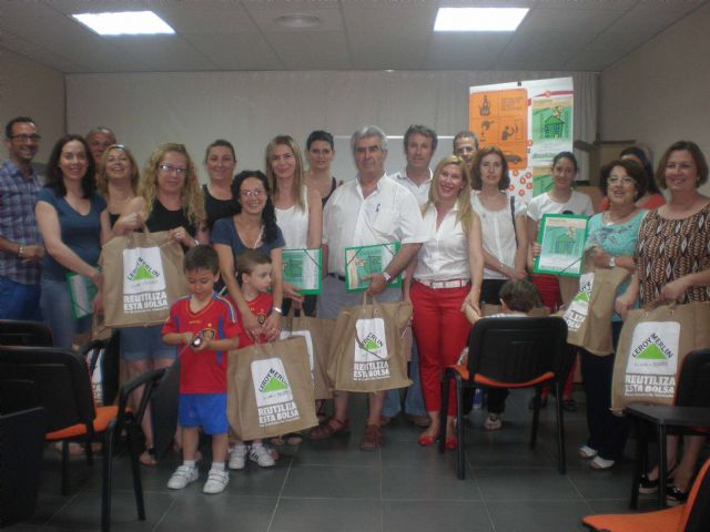 El programa 'Hogares Verdes' fomenta el ahorro energético entre  familias caravaqueñas