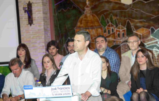 José Francisco García presenta un equipo 'ilusionado y preparado para afrontar con éxito el futuro de Caravaca'