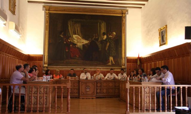 El Pleno aprueba la constitución de los grupos municipales y las dedicaciones del equipo de Gobierno