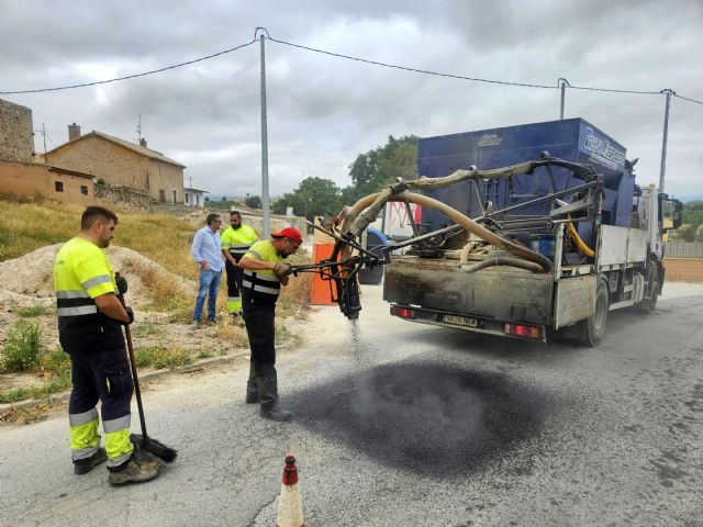 El Ayuntamiento de Caravaca pone en marcha un plan de mantenimiento y reparación de calles y caminos con una inversión de 270.000 euros