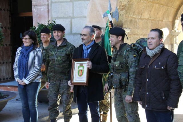 400 componentes e la III Bandera Paracaidista ´Ortiz de Zarate´ peregrinan a Caravaca