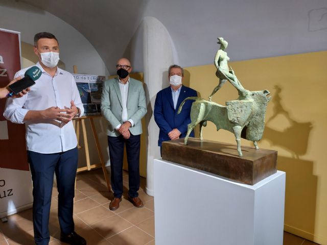 El escultor José Carrilero dona al pueblo de Caravaca su última obra monumental coincidiendo con su nombramiento como Hijo Predilecto de la Ciudad