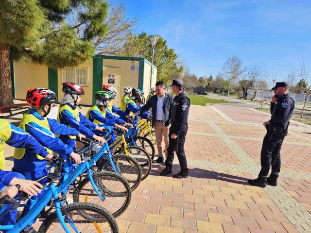 Los centros escolares de Caravaca participan en las Jornadas de Educación Vial que imparte la Policía Local