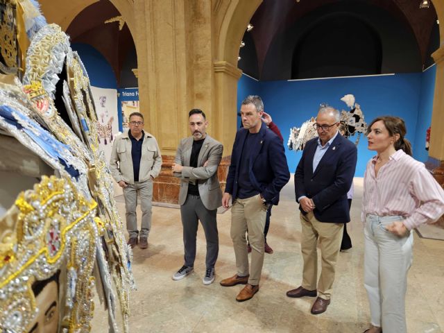 Los enjaezamientos de los Caballos del Vino 2026 ya se exponen en la sala de la antigua Compañía de Jesús