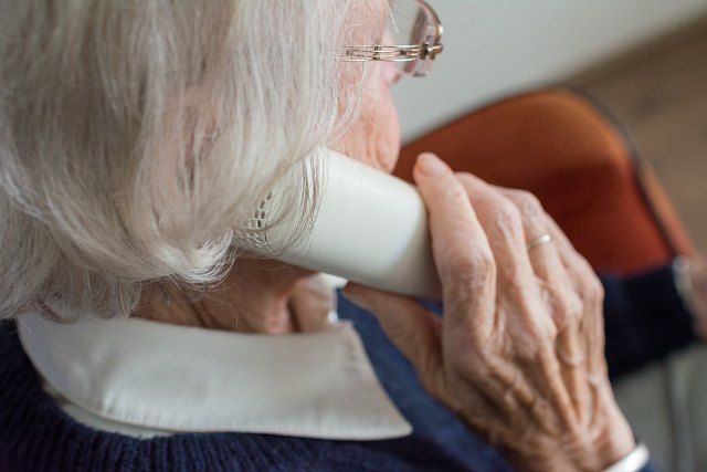 El servicio de Teleasistencia del IMAS presta asesoramiento a personas dependientes y afectados por Covid-19 que no requieren de hospitalización