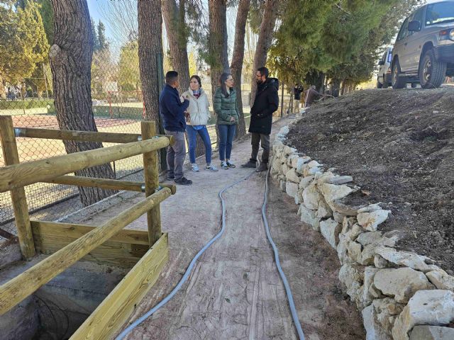 El Ayuntamiento de Caravaca acondiciona un nuevo tramo del sendero peatonal 'Anillo Verde'