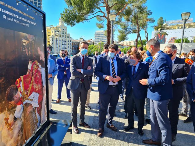 La exposición de las Fiestas de la Vera Cruz de Caravaca está en la Plaza de Colón de la capital española durante los próximos diez días