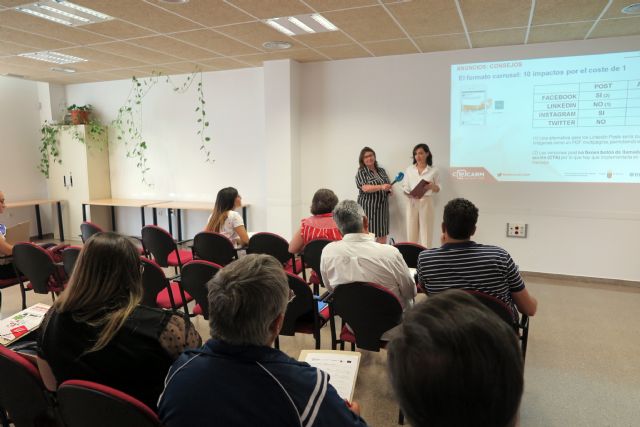 Una veintena de emprendedores asisten en Caravaca al taller sobre competencias digitales y negocio electrónico del proyecto Cecarm