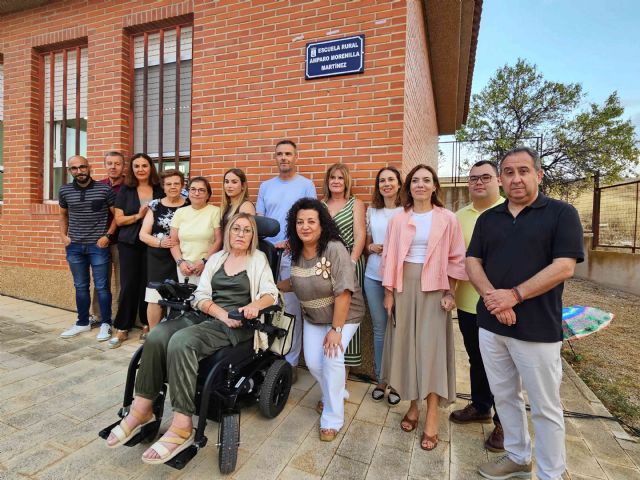 El colegio rural de Los Royos lleva el nombre de la maestra Amparo Morenilla Martínez