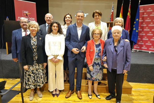 Lorena Sánchez Martínez recibe el II Premio José Álvarez Álvarez a la igualdad en ciencia y el fomento de la carrera investigadora