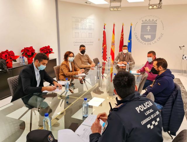 El Ayuntamiento de Caravaca llama a la responsabilidad ciudadana en la celebración de la Navidad e incrementa los controles policiales para velar por el cumplimiento de la normativa