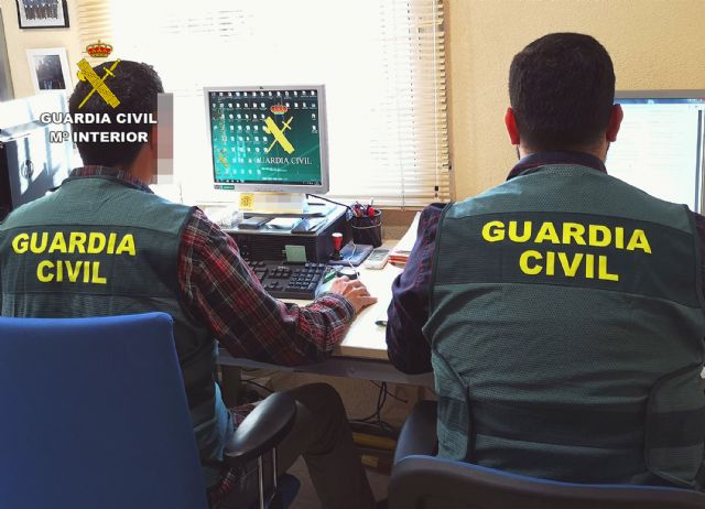 La Guardia Civil investiga a la cuidadora de una anciana por apropiarse de 25.000 euros