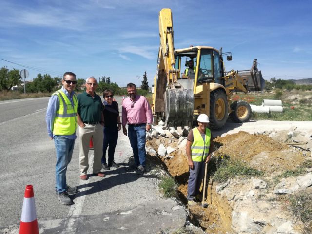 Comienzan las obras en los caminos rurales de las Fuente de Navares y Camino de la Cabezuela