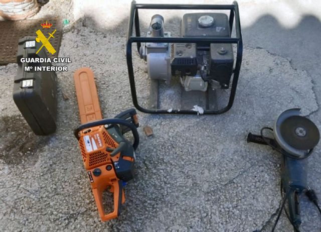 La Guardia Civil detiene a tres conocidos delincuentes por robos en viviendas del término municipal de Caravaca de la Cruz