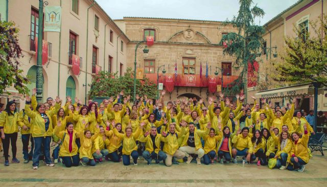 'Aristo Camina' culmina el camino de Caravaca, uniendo a empleados y famarceúticos para financiar un hospital de Camerún