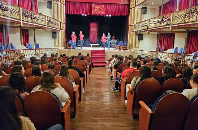 El Ayuntamiento de Caravaca pone en marcha el programa 'RE-CREA' para acercar el teatro a estudiantes de colegios e institutos
