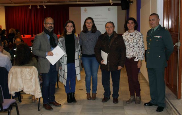 Profesionales implicados en la lucha contra la violencia de género se reúnen en Caravaca para mejorar la atención a las víctimas