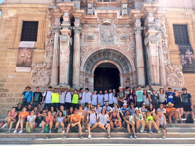 Los voluntarios de los campos de trabajo de la Región peregrinan a Caravaca de la Cruz