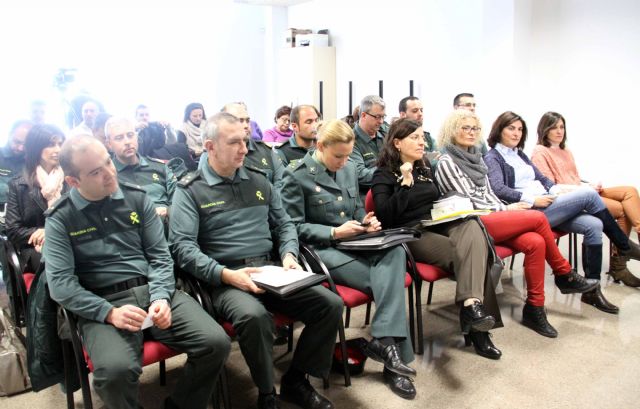 Caravaca reúne a los cuerpos y fuerzas de seguridad en una sesión formativa sobre violencia de género