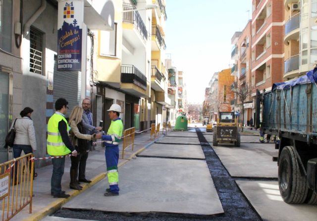 Renuevan la red de suministro de agua en el barrio de las calles Simancas y Cervantes
