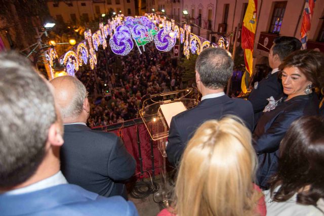 El periodista Juan de Dios Martínez pregonó anoche las fiestas de la Vera Cruz