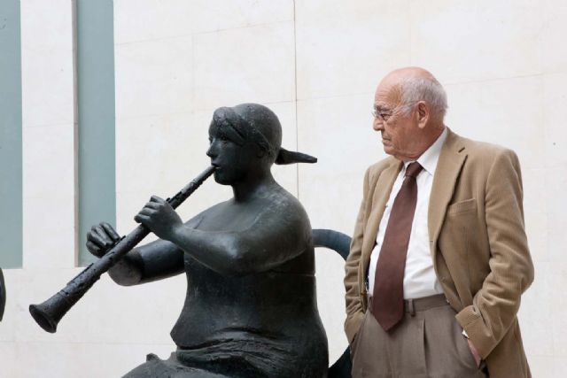 La Academia de Bellas Artes de Murcia acoge la presentación del libro dedicado a José Carrilero
