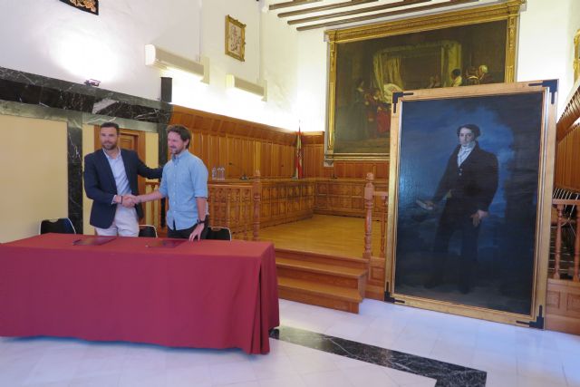 Miguel Ángel Ferrer 'Mista' cede al Ayuntamiento de Caravaca un retrato del siglo XIX atribuido al pintor caravaqueño Rafael Tegeo