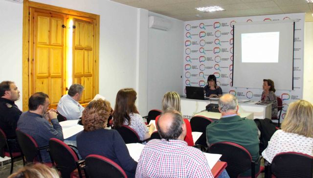 El Ayuntamiento celebra una asamblea abierta para presentar el borrador del reglamento de Participación Ciudadana