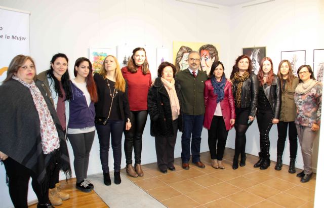 Pintoras caravaqueñas exponen en el Museo Carrilero con motivo del ´Día de la Mujer'