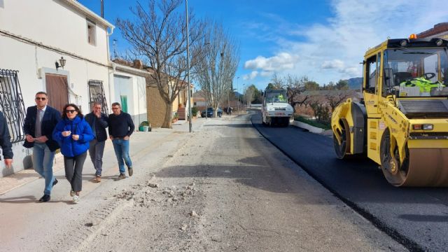 El Ayuntamiento de Caravaca inicia el plan renovación de asfaltado y señalización de travesías del casco urbano y pedanías