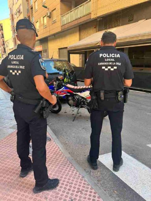 La Policía Local de Caravaca ha intensificado este verano los controles  a motocicletas para hacer cumplir la normativa y minimizar las molestias vecinales