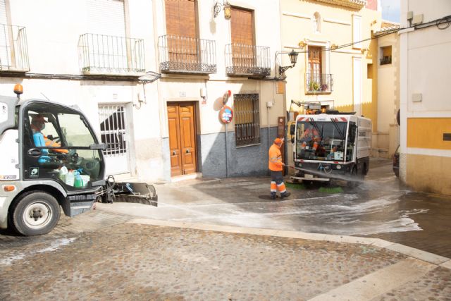 El Ayuntamiento de Caravaca realiza actuaciones intensivas de limpieza y desinfección progresivamente y de forma semanal por barrios y pedanías