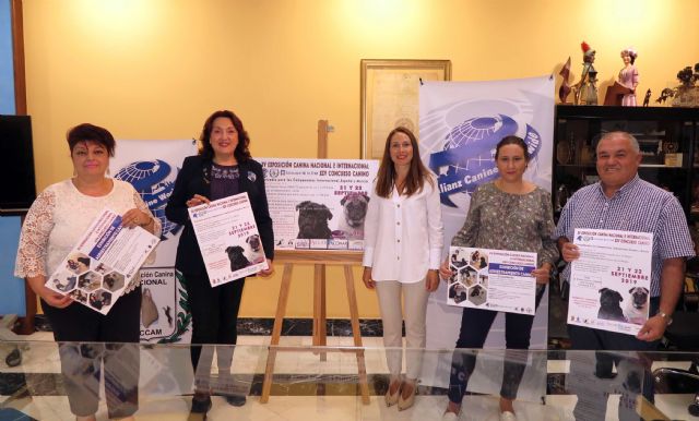 El concurso canino de Caravaca cumple 25 años arropado por actividades para fomentar la tenencia responsable de animales