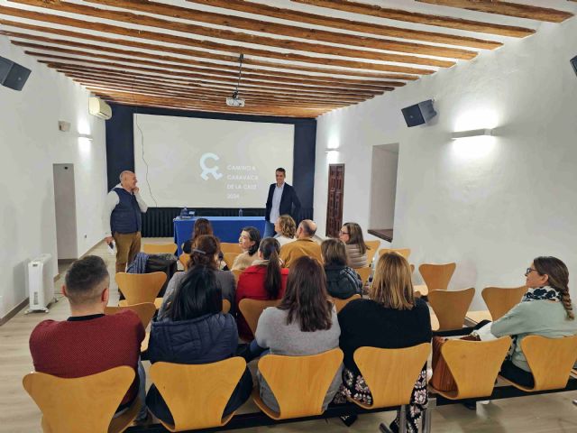 Guías y técnicos de oficinas de turismo de la Región reciben formación específica sobre Caravaca y el Año Santo 2024