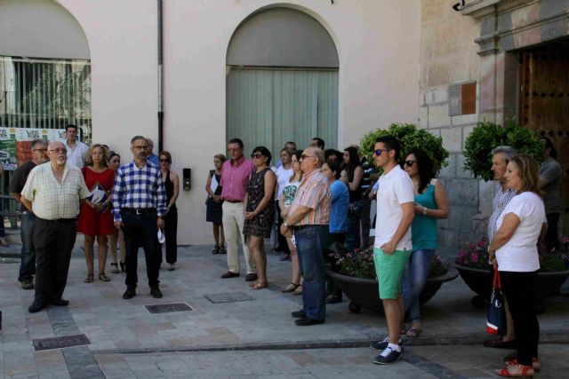 El Ayuntamiento de Caravaca guarda un minuto de silencio por las víctimas del atendado de Orlando
