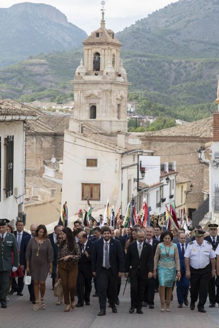 López Miras asiste a los actos organizados con motivo de la festividad de la Exaltación de la Santísima y Vera Cruz