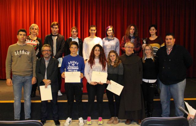 La Concejalía de Cultura entrega los premios del certamen literario juvenil 'Albacara'