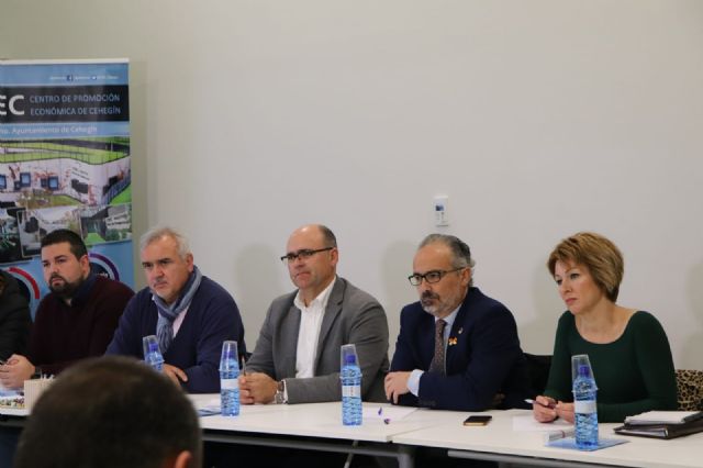 Ayuntamientos y empresarios del Noroeste participan en una jornada de trabajo sobre la convocatoria de ayudas ‘Reindus’ del Ministerio de Industria