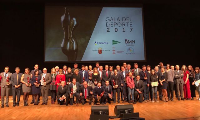 Caravaca recibe el reconocimiento especial de los Premios al Mérito Deportivo por su apoyo al deporte durante el Año Jubilar 2017