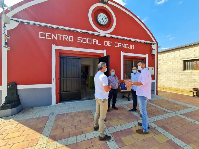 El Centro Social de El Moralejo abre sus puertas con instalaciones reformadas y nueva gerencia después de cinco años cerrado
