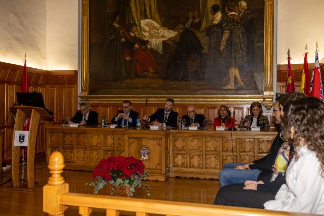 La Fundación Robles Chillida y la Universidad de Murcia entregan sus 'Premios a la Investigación' en el Ayuntamiento de Caravaca