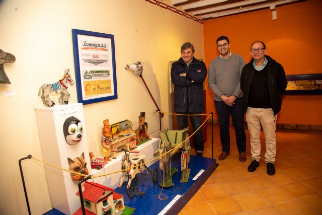 El Museo de la Fiesta muestra juguetes representativos del pasado siglo pertenecientes a la colección Carlos Fuentes Zambudio