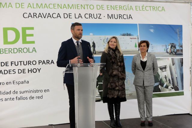 Iberdrola pone en marcha en Caravaca el primer sistema de almacenamiento con baterías para redes de España