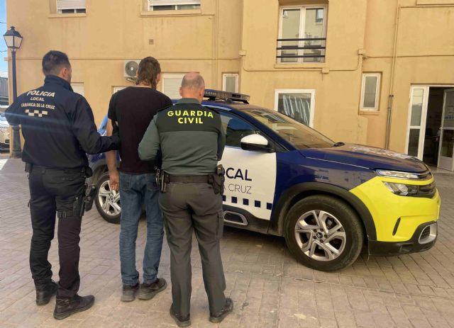 Policía Local de Caravaca y Guardia Civil detienen a dos personas como presuntos autores de una serie de robos en viviendas y establecimientos del casco histórico