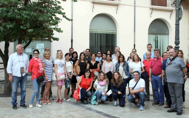 Los profesionales del sector turístico inscritos en la Bolsa de Contratación de la Región de Murcia realizan una visita guiada por Caravaca