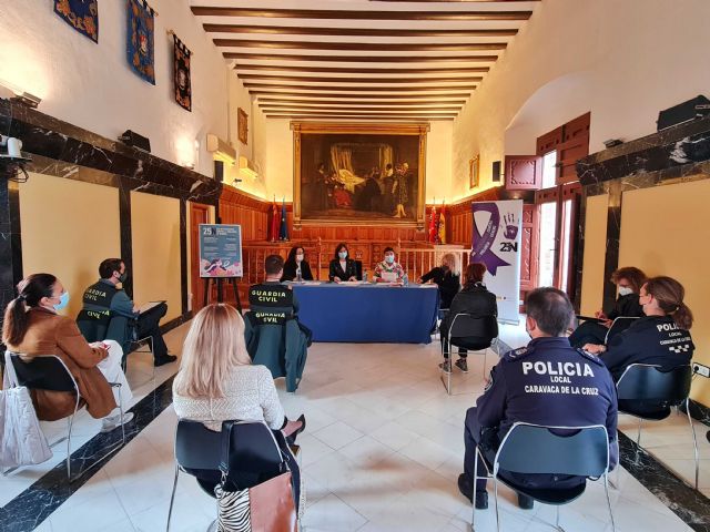 El Ayuntamiento de Caravaca celebra la Mesa de Violencia de Género para renovar las políticas de prevención y mantener coordinados los servicios de atención a las víctimas